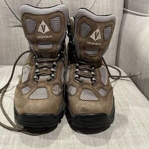 Vasque Breeze 7465 Women’s Leather Hiking Boots